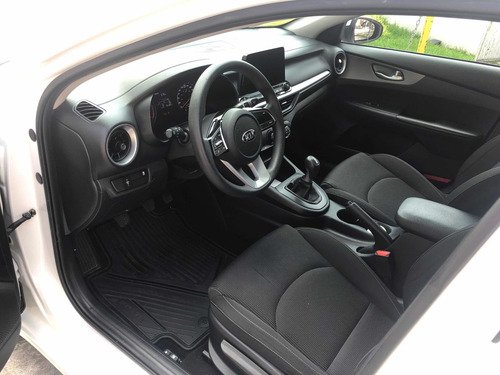Imagen 9 de 14 de Kia Forte 2.0 Lx Mt 2019