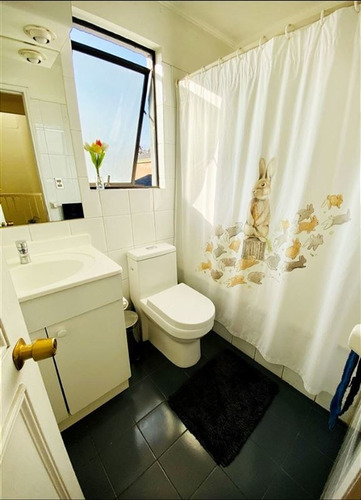 Casa En Venta De 4 Dorm. En La Reina