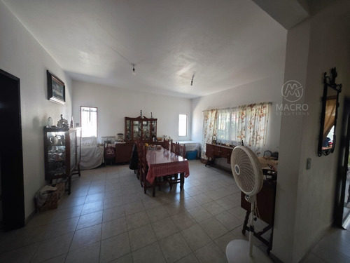 Casa En Venta En San Pedro Apatlaco De Un Nivel Con Jardín.