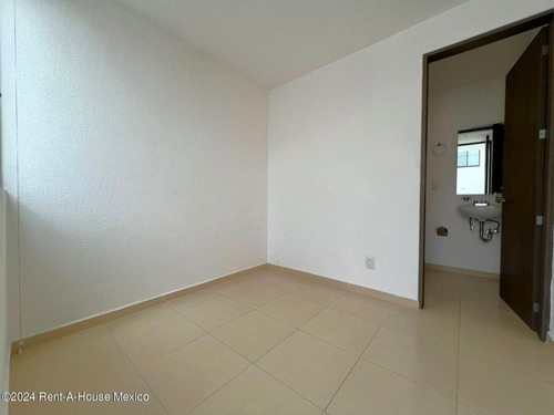 Condominio Inspira Zibata Casa Ubicada En Esquina De 223 M2 Con 3 Recamaras Y Con Cuarto De Servicio Qh745*25