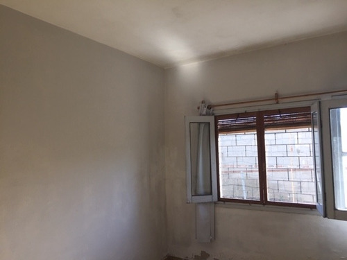 Imagen 10 de 12 de Casa En Venta De Dos Dormitorios A Metros De Plaza De Toros