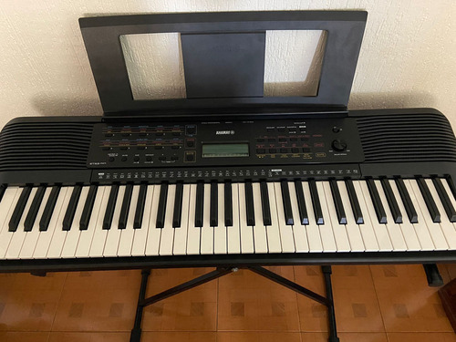 Piano Yamaha Psr E263 Estuche + Base + Dvd + Atril