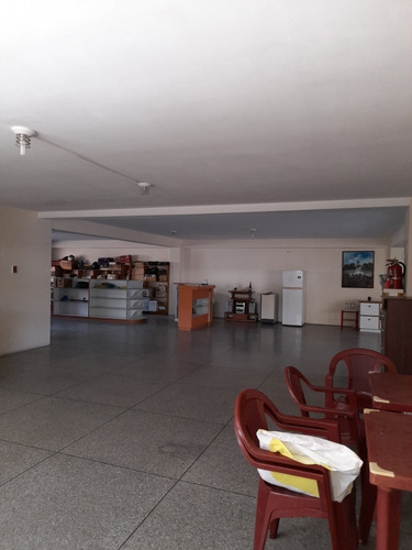Imagen 5 de 12 de Vendo Local Comercial, Avenida Carlos Blank