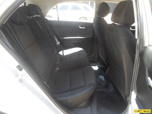 Kia Rio 1.4 Vibrant Mt Full Equipo