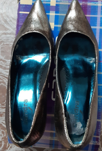 Zapatos Sandalias Doradas Dama Talle 36 C/taco Divinas (Usado)