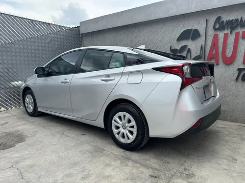 Toyota Prius 1.8 Premium Cvt