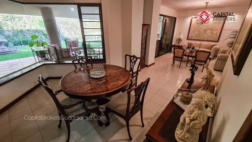 Casa En Venta En Providencia Espacios Amplios