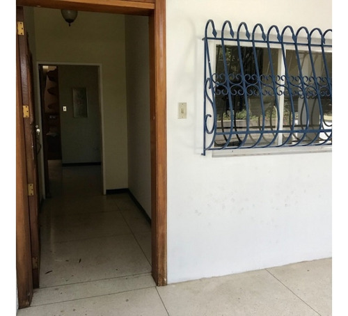 Se Vende Casa En Lomas De La Trinidad, 495m2 C. 670m2 T, 2 Plantas