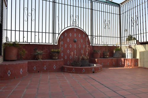Venta Casa Barrio Las Delicias, Zona Sur.