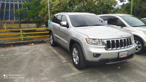 Imagen 3 de 10 de Jeep Gran Cherokee Limited 4x4