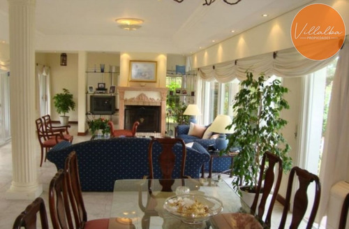 Imagen 6 de 18 de Hermosa Casa En Venta De 5 Dormitorios.