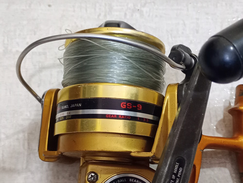 Molinete Daiwa Gs 9 Dourado Direito/esquerdo (Usado)