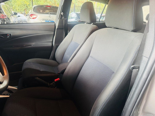 Toyota Yaris 1.3 16V FLEX XL LIVE MULTIDRIVE