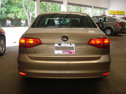 Vw Jetta Mk Vi Automático R16 Cámara Reversa Factura Agencia