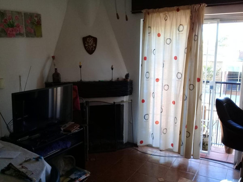 ¡preciosa Casa, 3 Dormitorios, Gran Terraza Con Parrillero, Jardín, Garaje, Para Entrar!