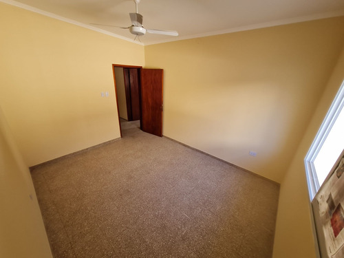 Imagen 13 de 30 de Casa Centrica En Venta En Avellaneda