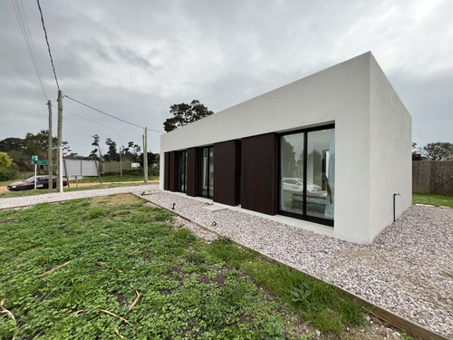 Venta De Casa A Estrenar 3 Dormitorios Piedras Del Chileno (ref: Iea-1734)