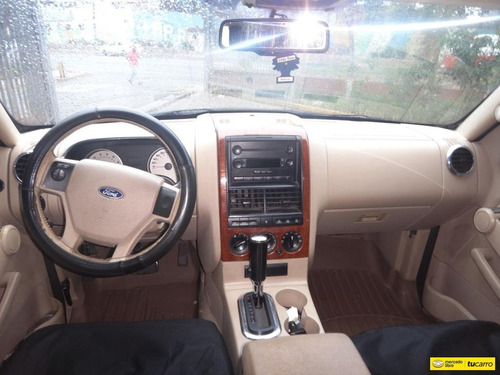 Imagen 9 de 14 de Ford Explorer Eddie Bauer 4x4