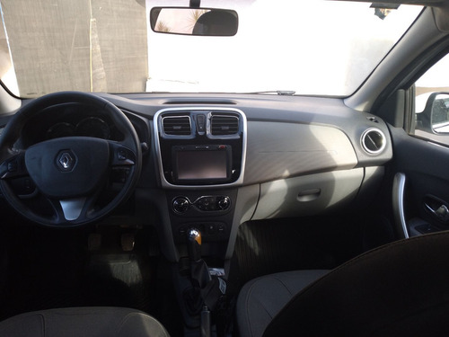 Imagem 6 de 6 de Renault Logan 2015 1.6 Dynamique Hi-power Easy-r 4p