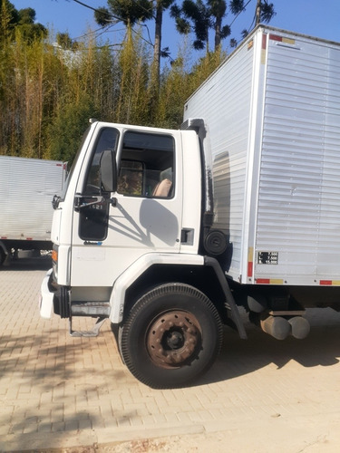 Imagem 8 de 12 de Ford Cargo 1421 Bau 1421