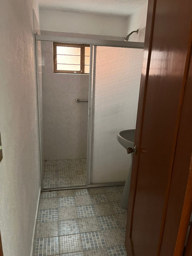 Amplia Casa En Privada Segura