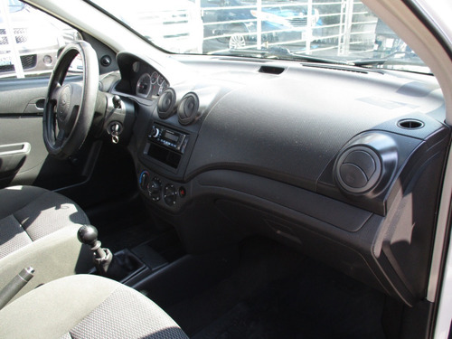 Imagen 10 de 14 de Chevrolet Aveo Ls 2014 Mt.