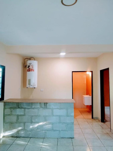 Imagen 10 de 19 de Casa - Burzaco