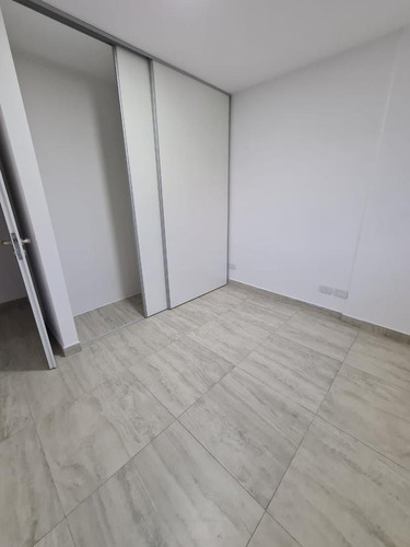 Imagen 6 de 10 de Departamento - Moron