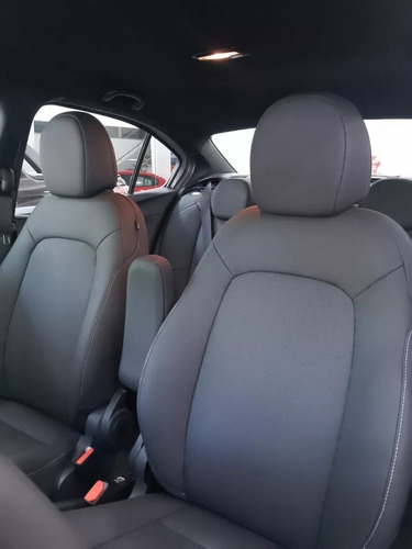 Imagen 9 de 25 de Fiat Cronos Precision