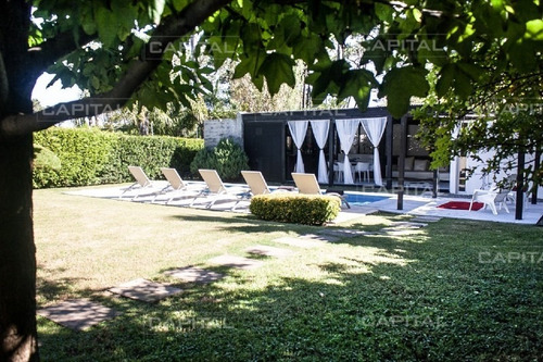 Moderna Casa Playa Mansa - Punta Del Este - 5 Dorm.-ref:25132
