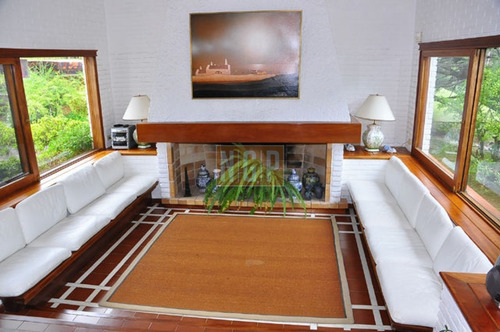 Casa En Lugano, 4 Dormitorios -ref:19810