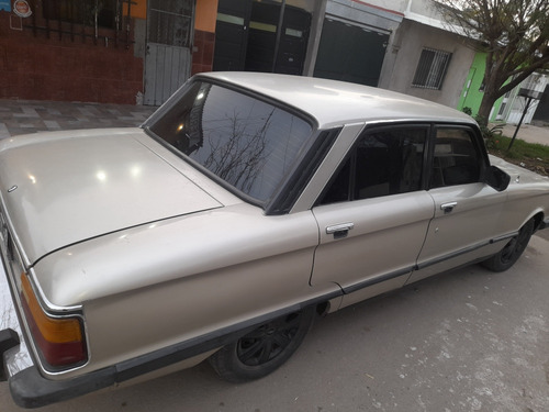 Ford Falcon 3.0 Lujo