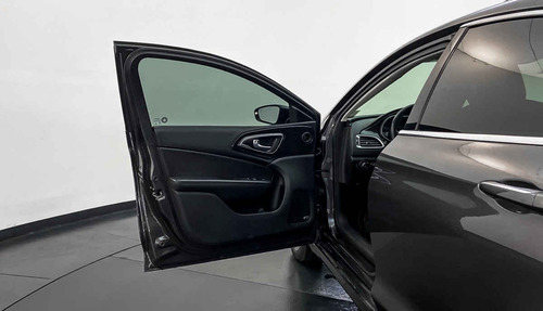Imagen 14 de 15 de 29805 - Chrysler 200 2015 Con Garantía