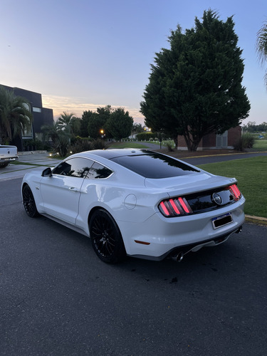 Ford Mustang 5.0 Gt 421cv