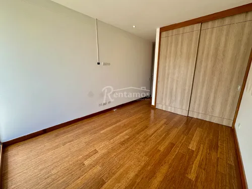 Casa En Arriendo En Loma Del Atravesado. Cod A776184