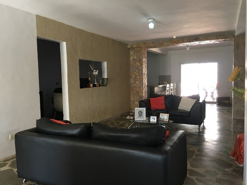 Imagen 3 de 14 de Town House En San Diego, Res. Casas De Campo Carlos Tona Cod: Foth-269