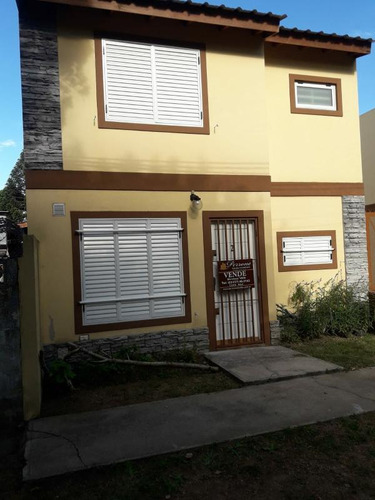 Dúplex En Venta - 2 Dormitorios 2 Baños - Cochera - 70mts2 - Costa Azul