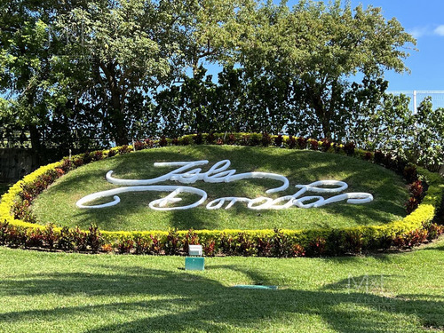 Casa En Venta En Cancún, Isla Dorada 3 Recámaras Con Muelle