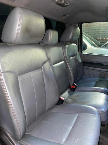 Imagen 8 de 11 de Ford Super Dutty F-350