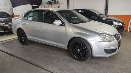 Volkswagen Jetta 2.5 4p