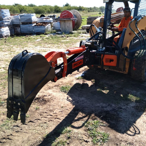 Implemento Excavador Dynamic Pecarí - Minicargadora
