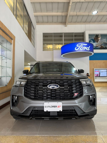 Ford Explorer St 2025