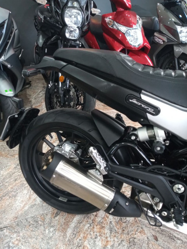 Benelli Leoncino 500 Modelo 2021 Con 12.000kms
