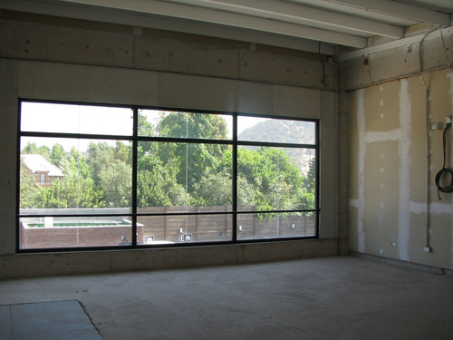 Arriendo Local Comercial 117,49 M2, Strip Center, La Dehesa