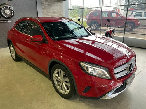 Mercedes-benz Gla 200 1.6 Cgi Advance 16v Turbo Gasolina 4p