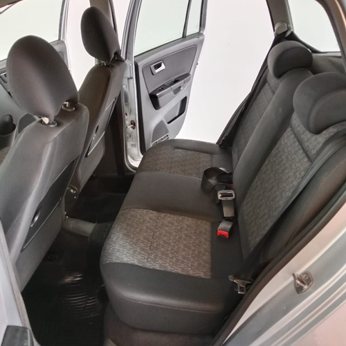 Volkswagen Suran 1.6 Trendline 11b