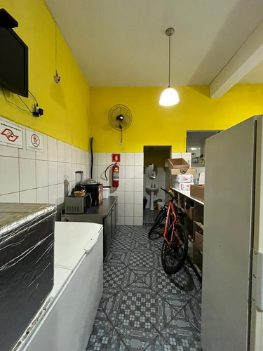 Pizzaria E Esfharia