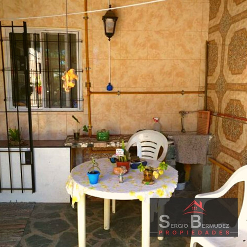 Calle 2 N° 9275/ Excelente Zona !!! 200 M De La Playa !!!