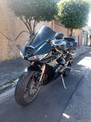 Imagem 2 de 12 de Triump Daytona 675