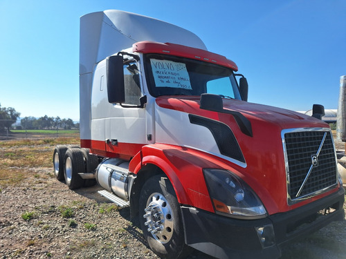 Tractocamion Volvo, 2015,automatico,46 Mil Libras, Nacional